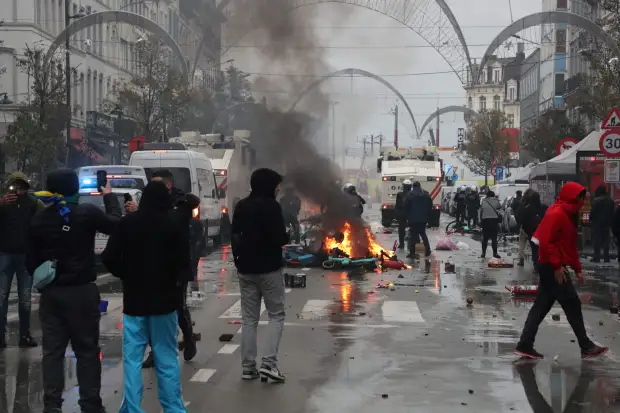 بروكسل تشهد معارك عنيفة بين المغاربة والبلجيكيين