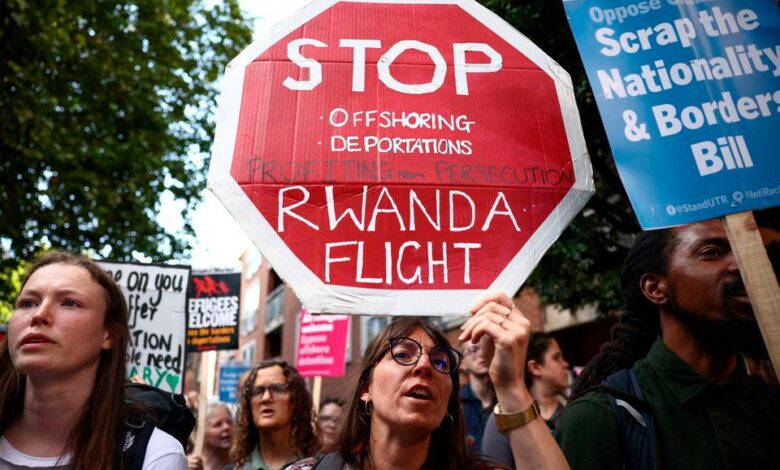 من بريطانيا الى رواندا ,لاجئون يصفون تجربتهم في الترحيل